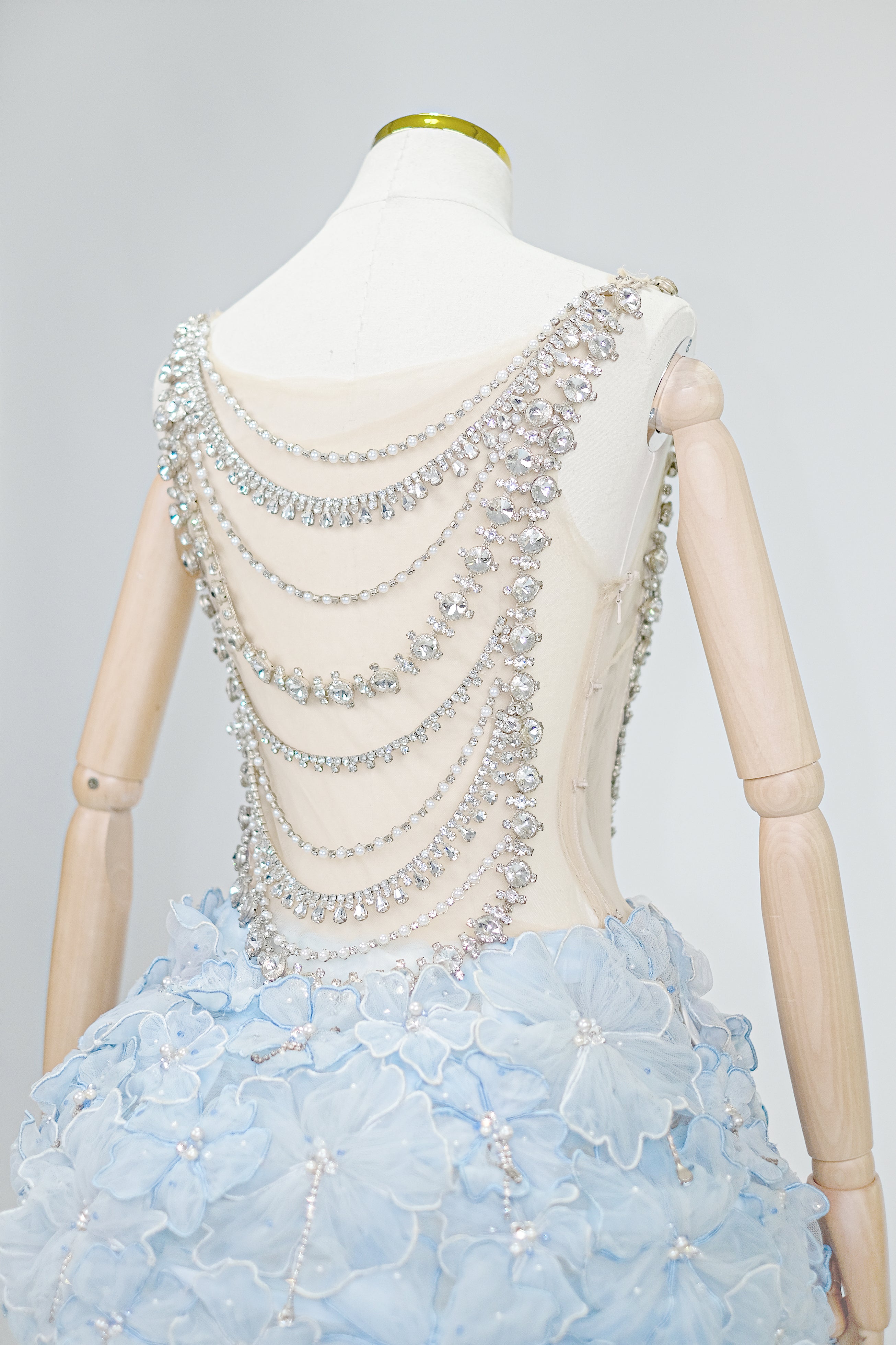 2405014 - BABY BLUE CRYSTAL CRINOLINE